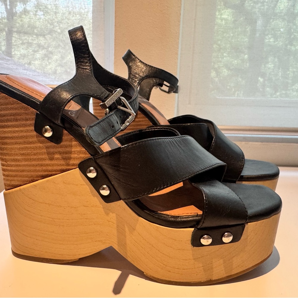 Gianni Bini Black Leather Wedge Sandals